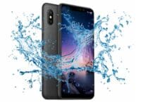 Xiaomi Redmi Note 6 Pro har ett vattentatt eller stankskydd