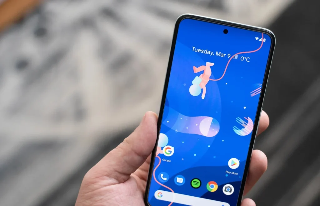 Hole-punch selfie camera