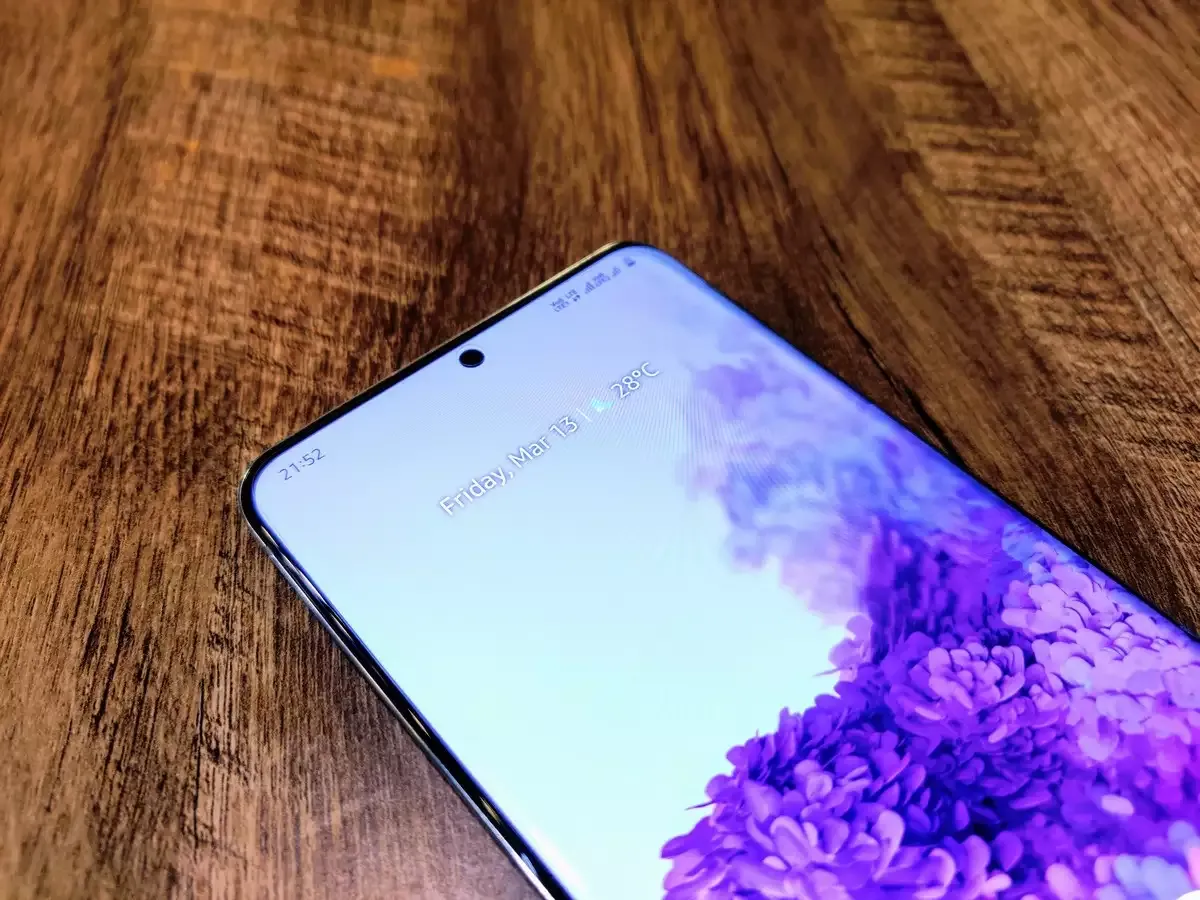 best curved display smartphones