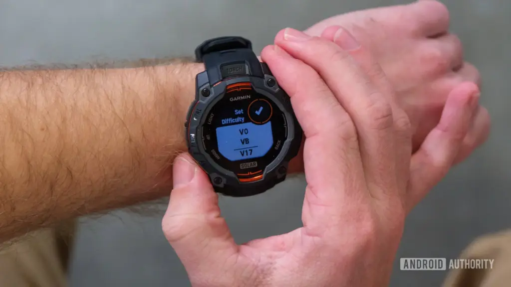 Garmin Instinct 3 Solar climbing