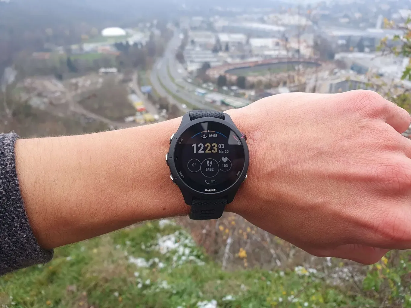 Garmin Forerunner 255S –  a great and reliable smartwatch for active people – on sale now