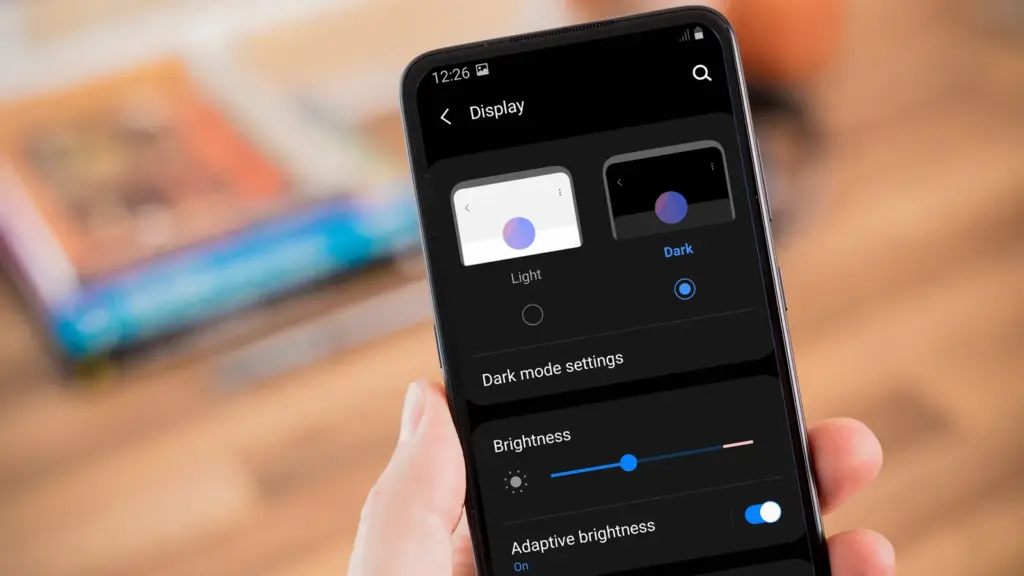 Switch to dark mode on Android devices